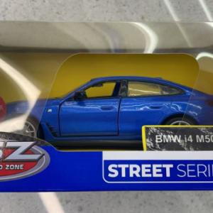 MSZ  Automobilio modelis BMW i4 M50, skalė 1:34