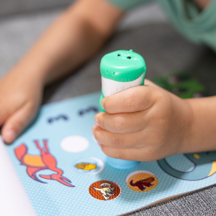 MELISSA & DOUG STICKER WOW! Veiklos knygelė &bdquo;Dinozauras&ldquo; &ndash; nuotrauka 3