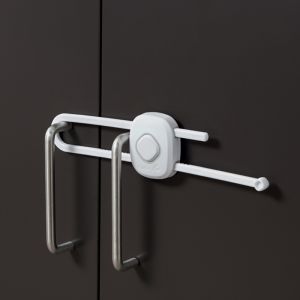 Safety 1st apsauga spintelės durims su slaptu mygtuku "Slide Lock"