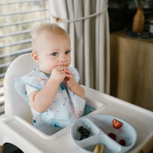 BabyOno prijuostė neper&scaron;lampama su ki&scaron;ene nuo 24 mėn me&scaron;kėnas mėlynas 1642/01
