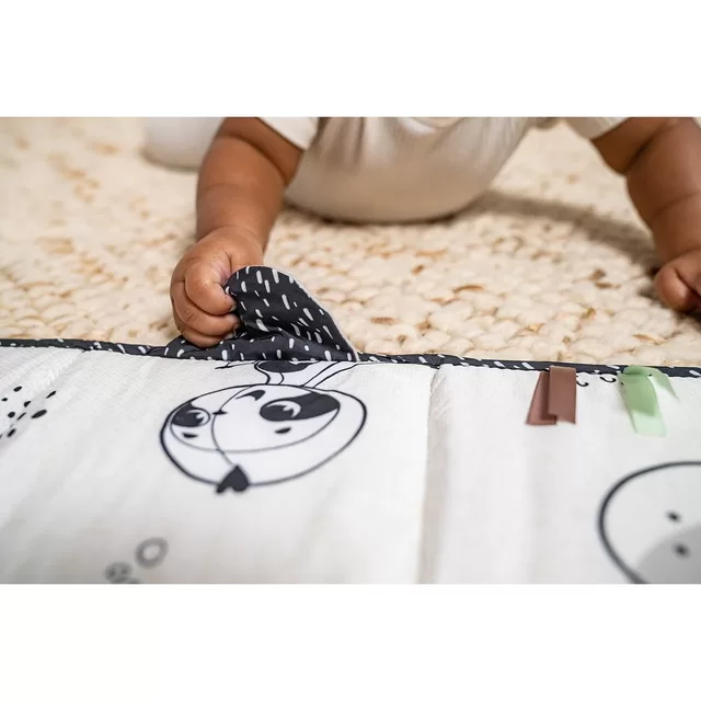 Tiny Love lavinamoji dvipusė knygelė juoda balta &ndash; nuotrauka 7