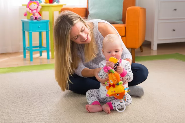 Lamaze pakabinamas žaislas Flannery the Fox &ndash; nuotrauka 3