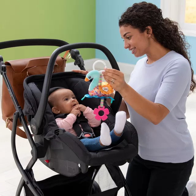 Lamaze pakabinamas lavinamasis žaislas GULBĖ Mini Clip & Go &ndash; nuotrauka 2