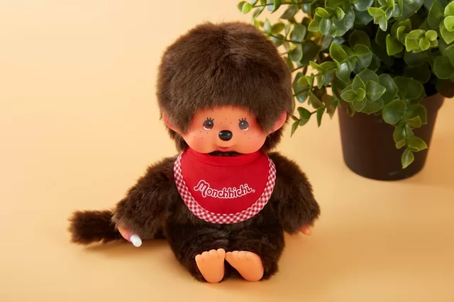 MONCHHICHI klasikinė beždžionė su raudonu seilinuku, 20 cm &ndash; nuotrauka 2