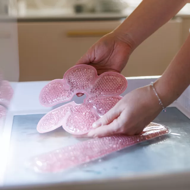 Babyono kompresai gėliniai krūtims &scaron;ildo vėsina 2 vnt 1666 1666 &ndash; nuotrauka 11