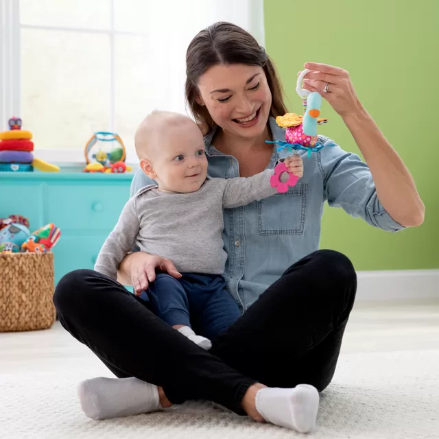 Lamaze pakabinamas lavinamasis žaislas GULBĖ Mini Clip & Go &ndash; nuotrauka 5
