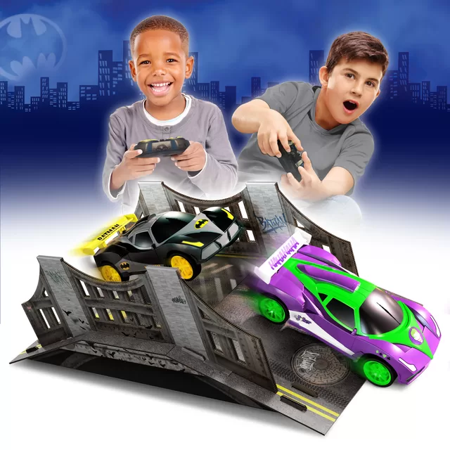 BLADEZ Batman vs The Joker dvigubas RC automobilių rinkinys, 1:28 &ndash; nuotrauka 3