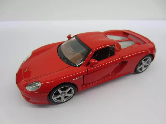 MSZ Automobilis Porsche Carrera GT, 1:32 &ndash; nuotrauka 2