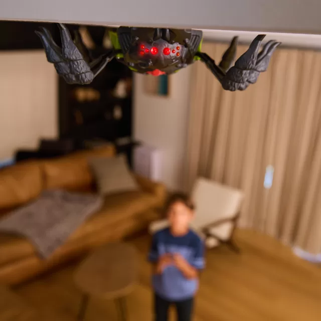 HEX BOTS Interaktyvus sienomis laipiojantis voras &ndash; nuotrauka 5