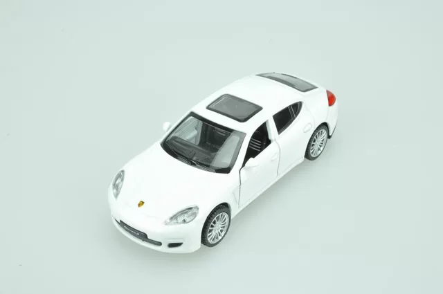MSZ Automobilis Porsche Panamera S, 1:43 &ndash; nuotrauka 4